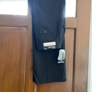 Six Liz Claiborne pants size 10/12